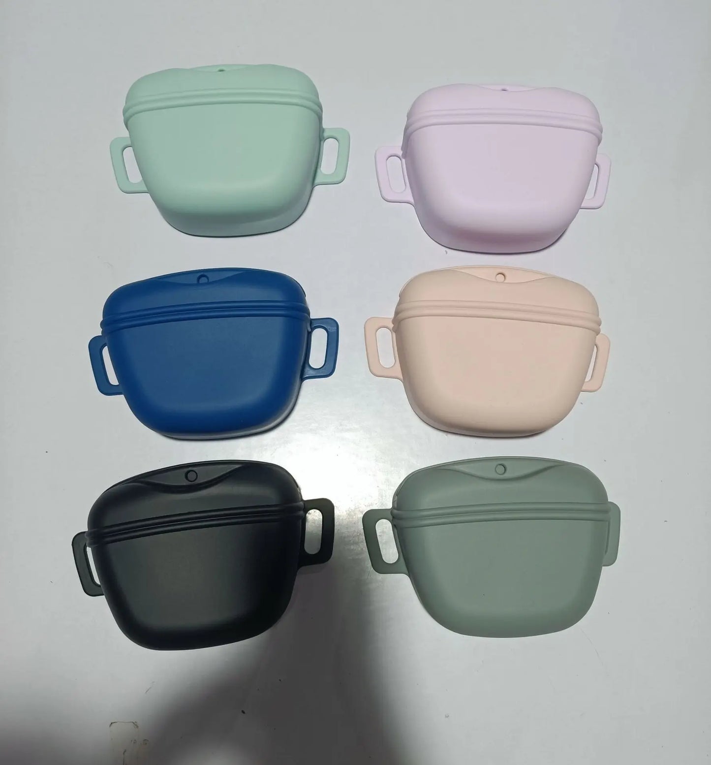 Silicone Dog Treat Bag. Portable Dog Training Waist Bag. Snack Reward Storage Bag with Belt
